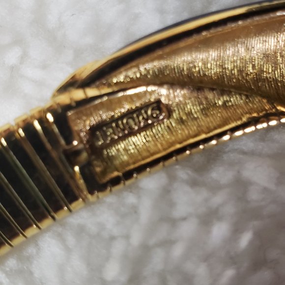 Vintage Monet Gold tone Omega Blue enameled Flex Chocker Collar Necklace - Picture 5 of 5